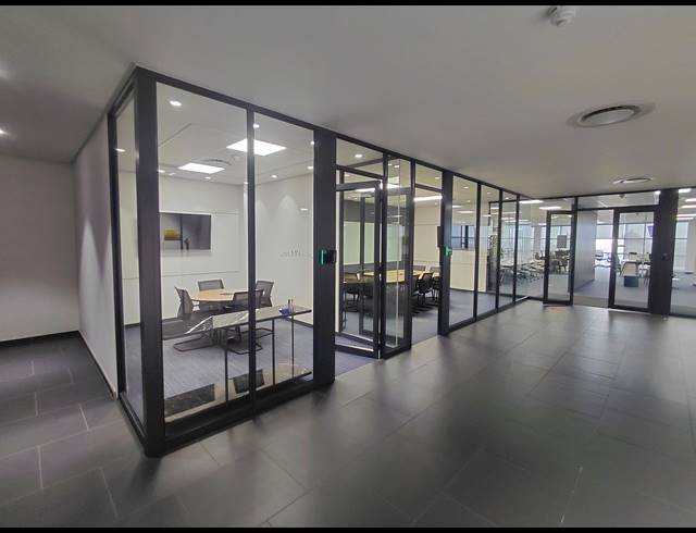 2,495M² OFFICE TO LET IN NOORDWYK